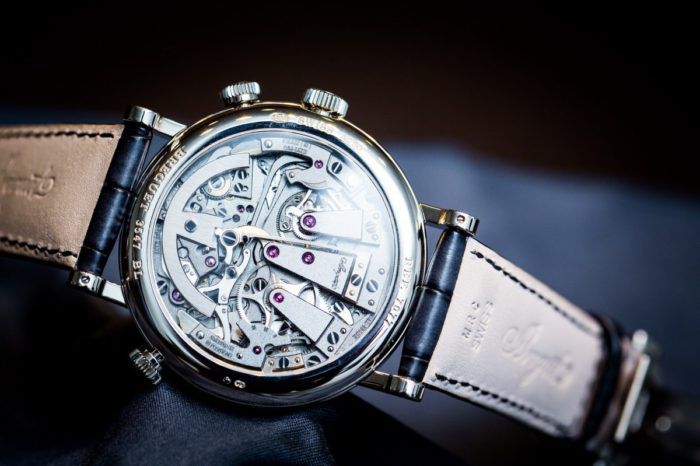 Bộ máy của Breguet cầu kỳ trong thiết kế