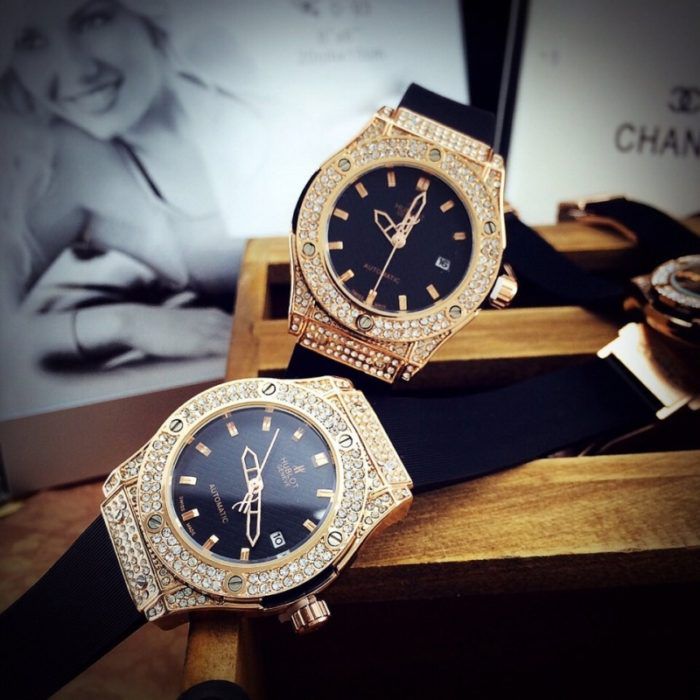 Đồng hồ Hublot dây cao su đính đá