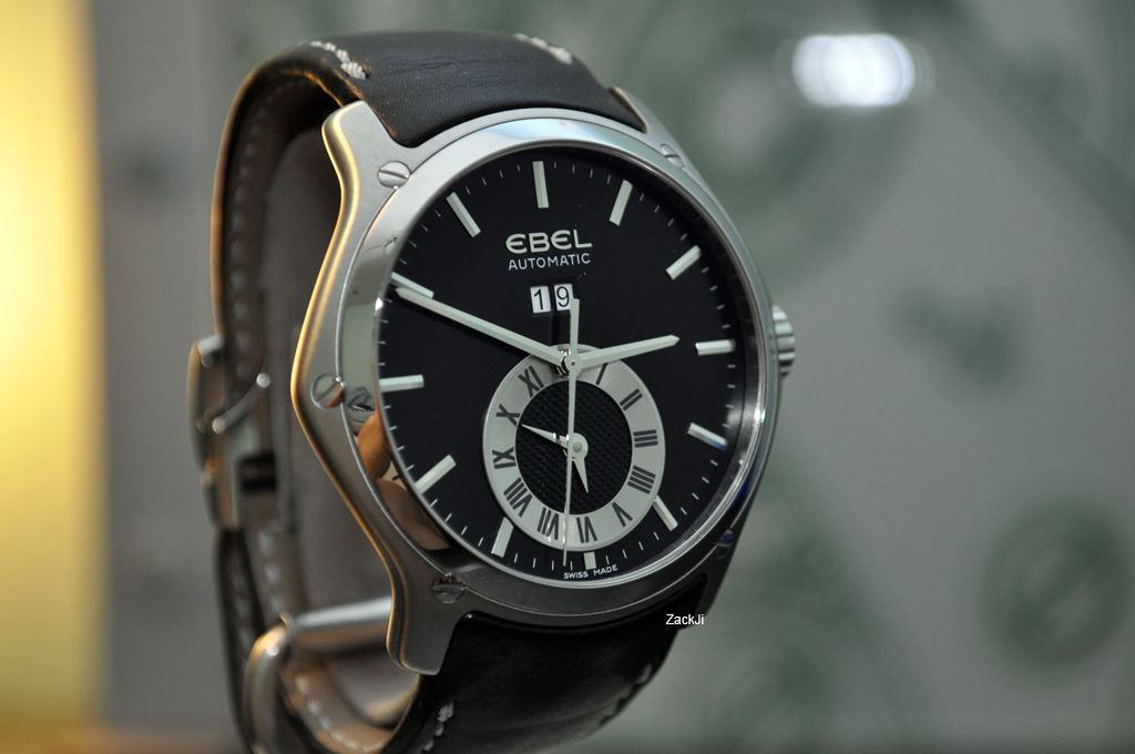 Trên tay mẫu đồng hồ Ebel Classic Hexagon GMT vàng hồng tuyệt đẹpTrên tay mẫu đồng hồ Ebel Classic Hexagon GMT phiên bản thép