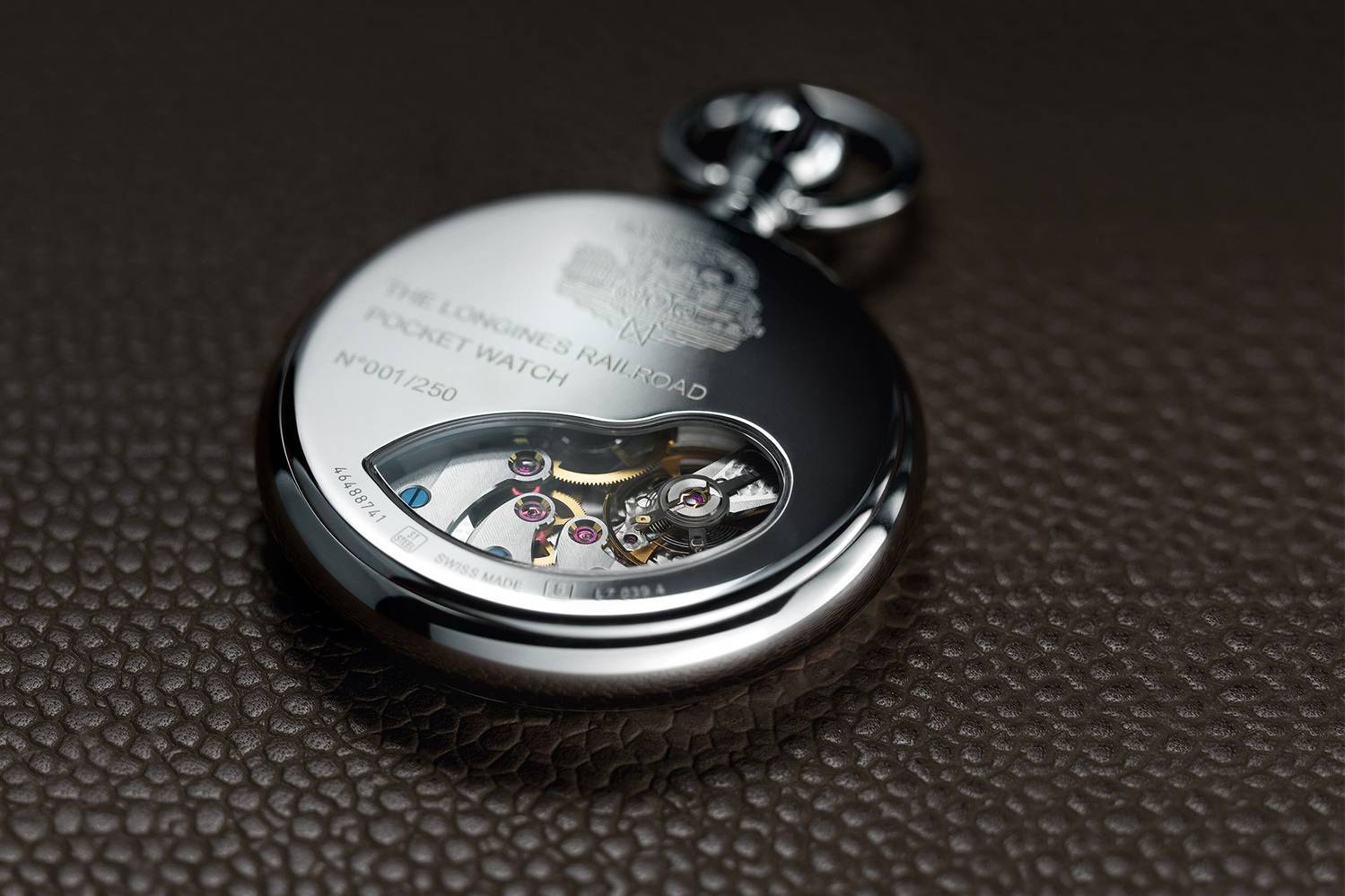 Tàu không chỉ là một phương tiện giao thông, giống như đồng hồ không chỉ là một thiết bị xem giờ: Đó là cuộc phiêu lưu thực sự của những bộ máy, sự chính xác và truyền thồng.