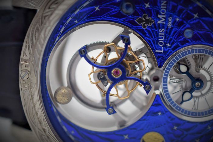 Bộ phận Tourbillon ngoại cỡ với một hành tinh nhỏ chế tác tinh xảo 