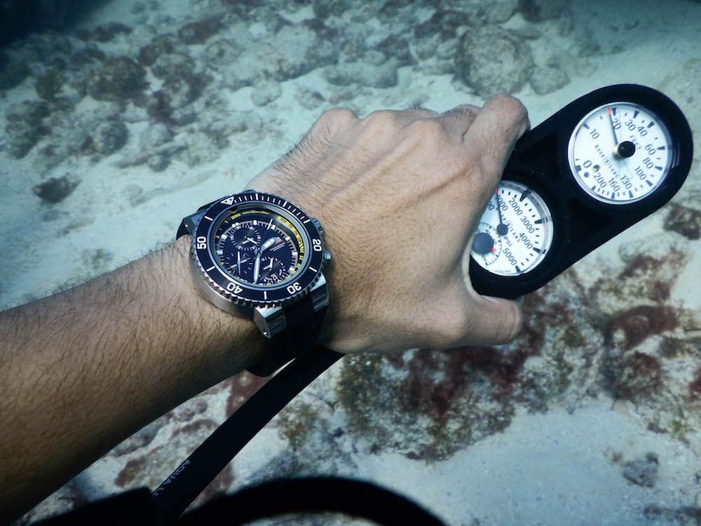 Đồng hồ Oris Aquis có độ chính xác cao