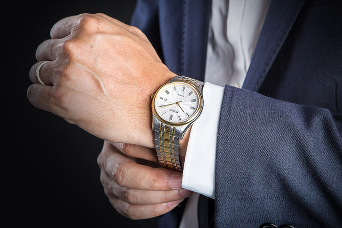 Đồng hồ Thụy Sỹ hãng nào tốt trong tầm giá dưới 10 triệu