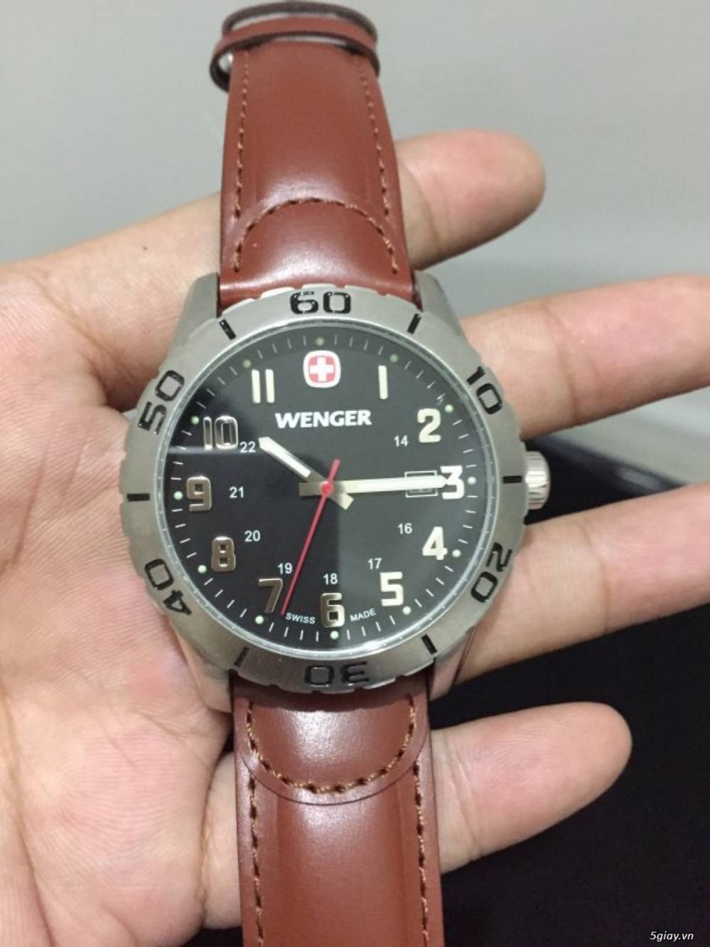 đồng hồ nam dây da đẹp màu nâu wenger