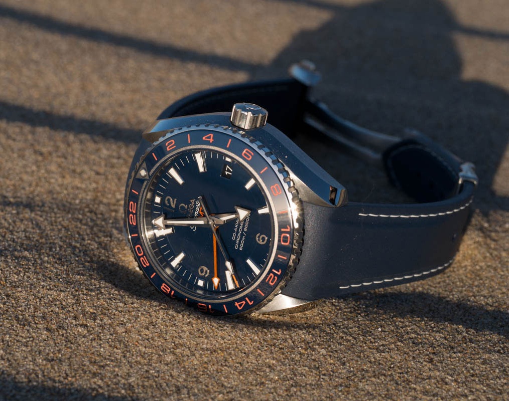 đồng hồ nam kim loại của Omega được yêu thích nhất 