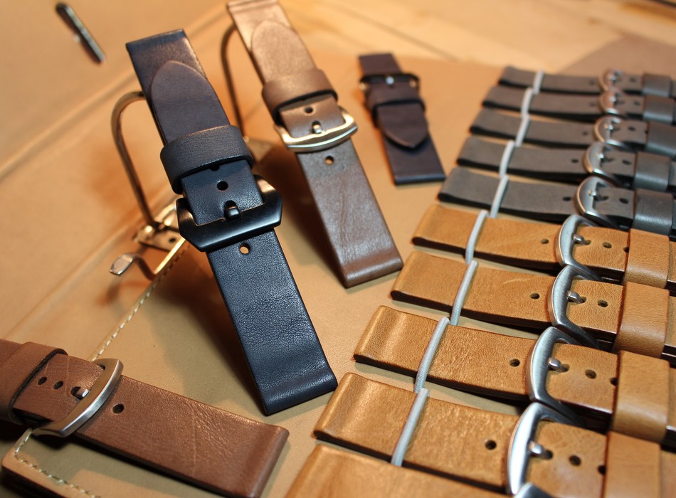 Dây da đồng hồ nhập khẩu nhưng sản xuất tại Việt Nam