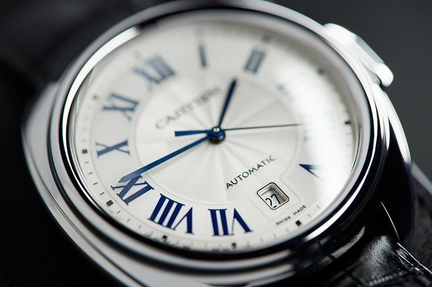 Đồng hồ mặt đá saphia Cartier Cle de Cartier