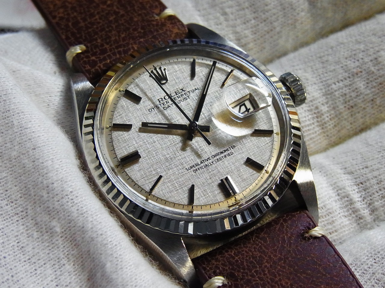 Mua đồng hồ Rolex cũ chính hãng ở đâu?
