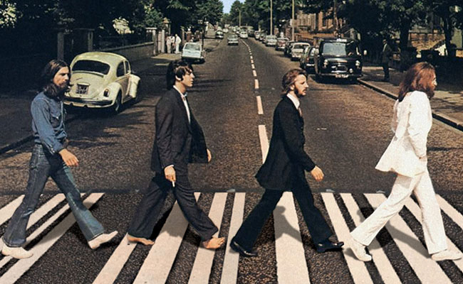 Chân dung The Beatles trên đường đi bộ nổi tiếng thế giới