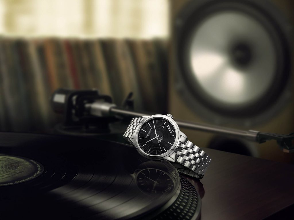 Chiếc đồng hồ Raymond Weil Maestro Beatles "Abbey Road"