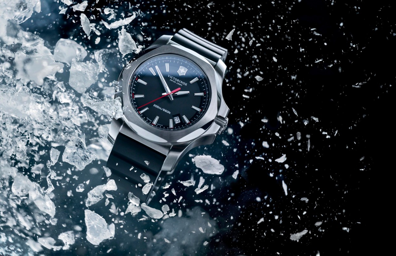đồng hồ quân đội I.N.O.X Watch Challenging Limits