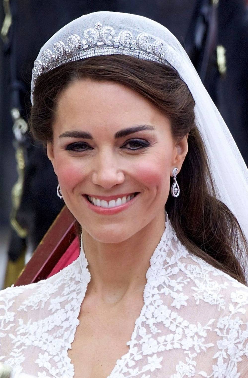  Công nương Kate Middleton đội chiếc vương miện “Halo” của nhà Cartier