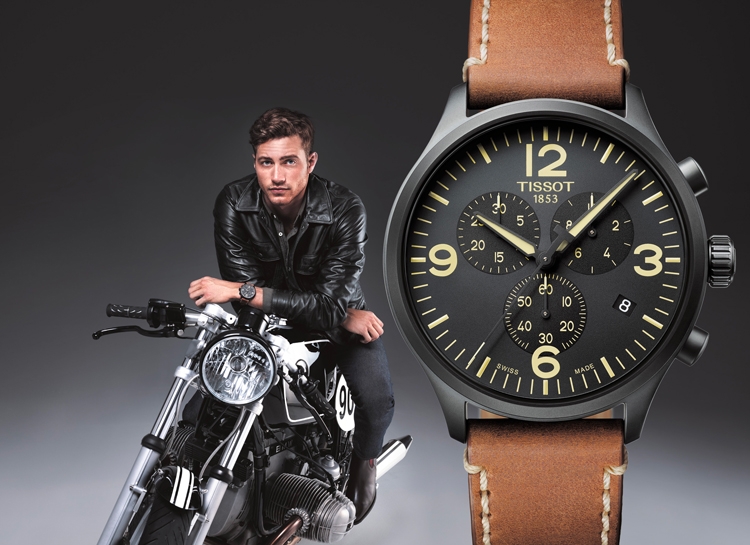 Kích thước của đồng hồ Tissot điện tử (quartz) là 45mm, bộ máy sử dụng là Caliber 131/4