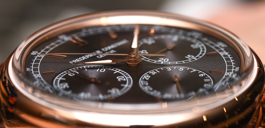 Mặt kính đồng hồ Frederique Constant nam được tráng cẩn thận từ Sapphire