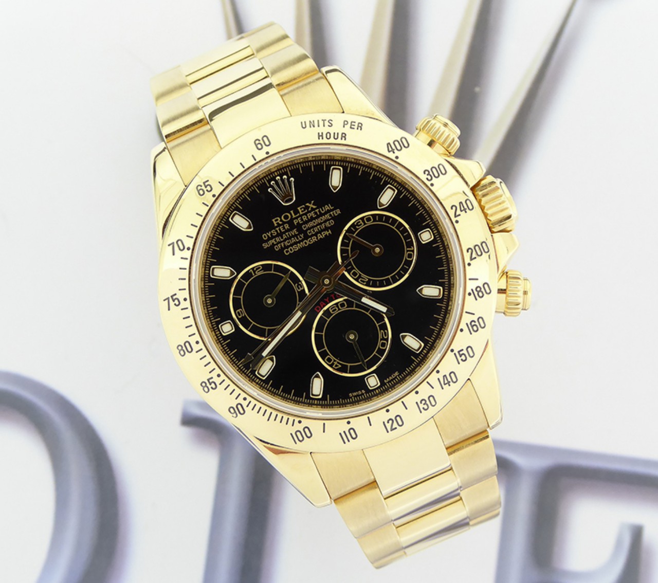 Các vật liệu làm nên đồng hồ nam dây kim loại của Rolex