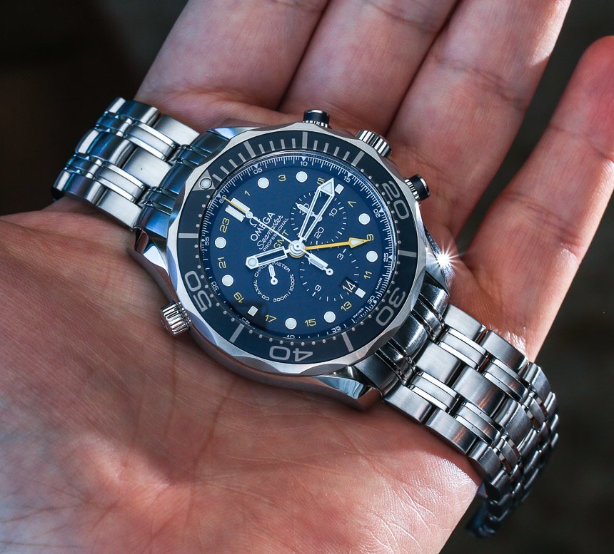 Khả năng chống nước của đồng hồ nam xách tay chính hãng Omega Seamaster là 300m