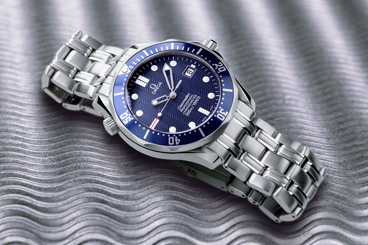 Khám phá đồng hồ Omega quartz Diver 300m dành riêng cho nữ 3