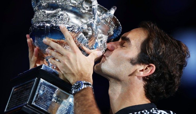 Roger Federer vô địch giải Úc mở rộng 2017 với chiếc đồng hồ Rolex Master II trên tay
