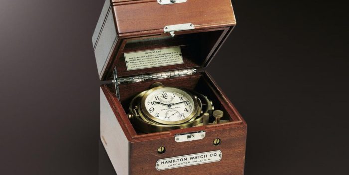 Hamilton Model 23 Military Chronograph, chiếc đồng hồ đã được hải quân Mỹ sử dụng trong chiến tranh để xác định phương hướng và vị trí trên biển thay vì dùng sóng radio