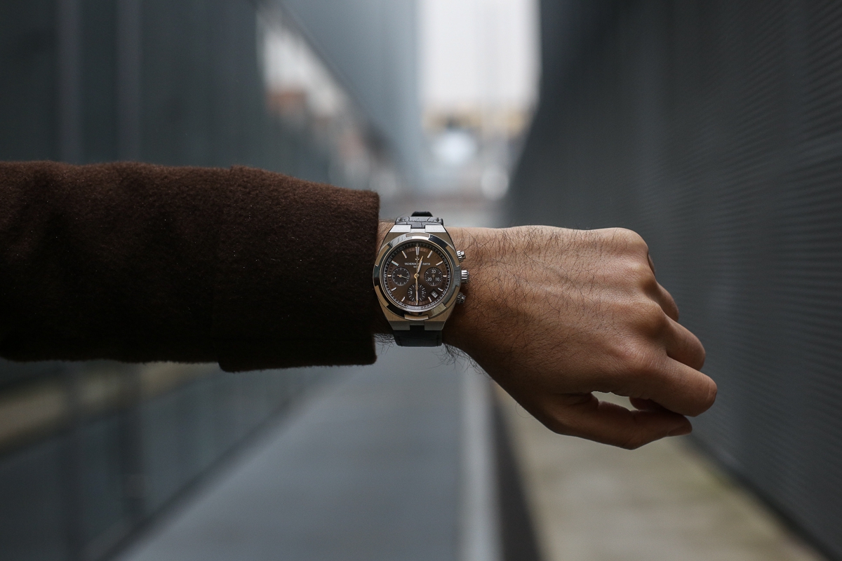 Thiết kế đồng hồ Vacheron Constantin nam này có khả năng chống nước là 15 ATM