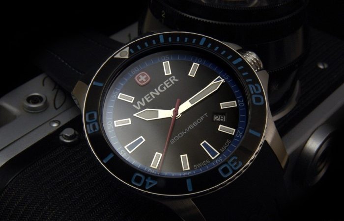 Đồng hồ Thụy Sỹ giá bình dân gây bão trên thị trường thế giới