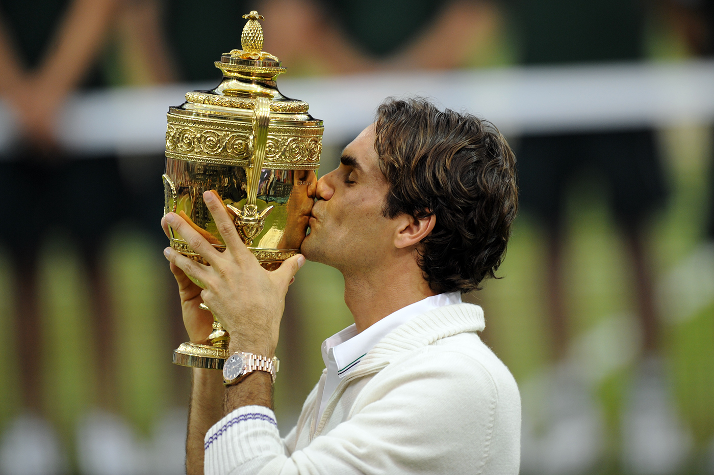 Roger Federer vô địch lần thứ 7 giải Wimbledon 2012 với chiếc Rolex trên tay