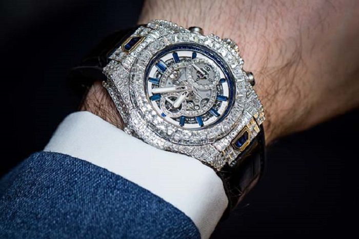 Đồng hồ Hublot đính đá hay kim cương