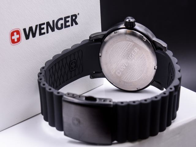 Đồng hồ Wenger 01.0341.112 Sắc đen quý phái
