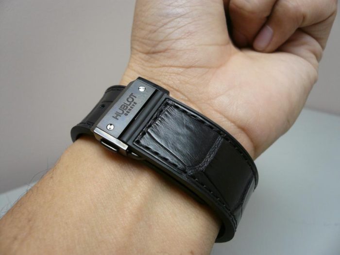 thay dây đồng hồ Hublot 