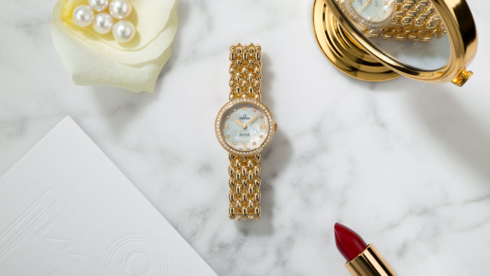 Đồng hồ Omega dây kim loại Dewdrop cá tính