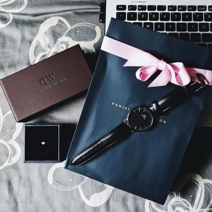 Đồng hồ Daniel Wellington được bày bán rộng rãi tại các shop đồng hồ thời trang trên cả nước