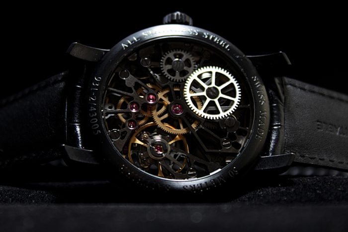 đồng hồ Aerowatch lộ máy