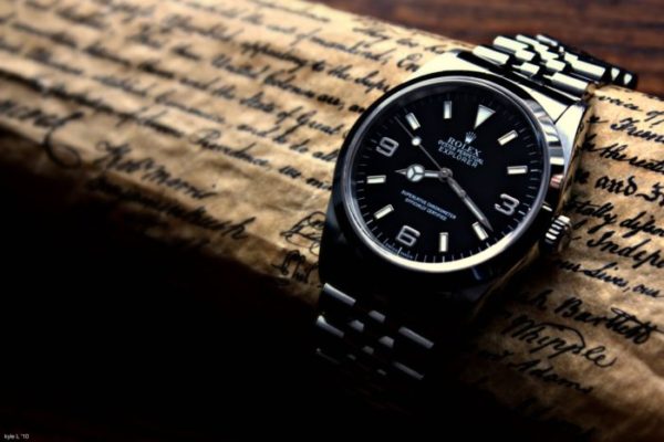 chiếc đồng hồ Rolex chính hãng tại Hà Nội