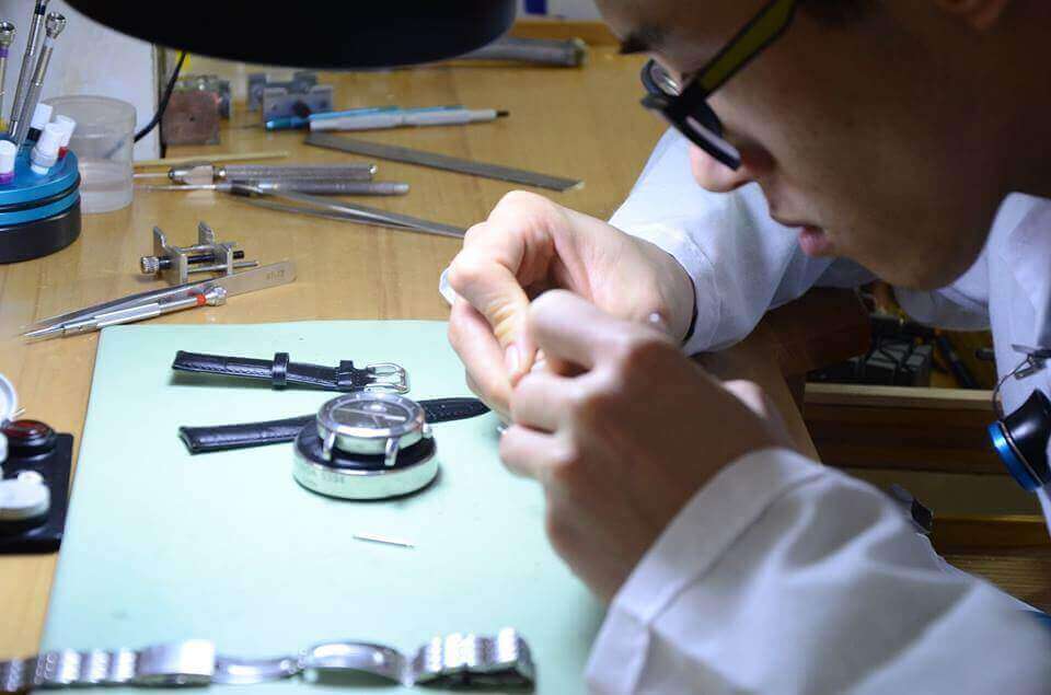 đồng hồ L’duchen được bảo hành trong 3 năm trên toàn cầu