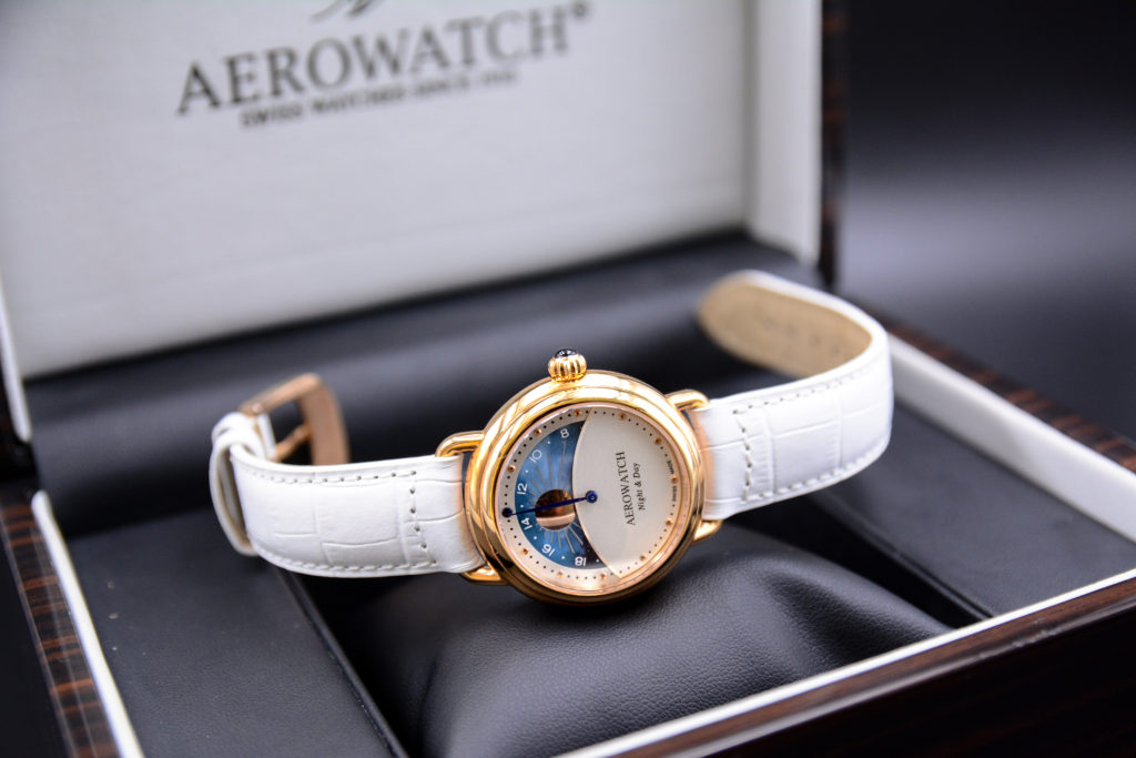 đồng hồ đeo tay nữ thương hiệu Aerowatch
