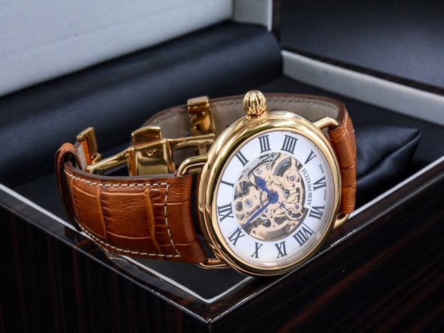 đồng hồ máy pin