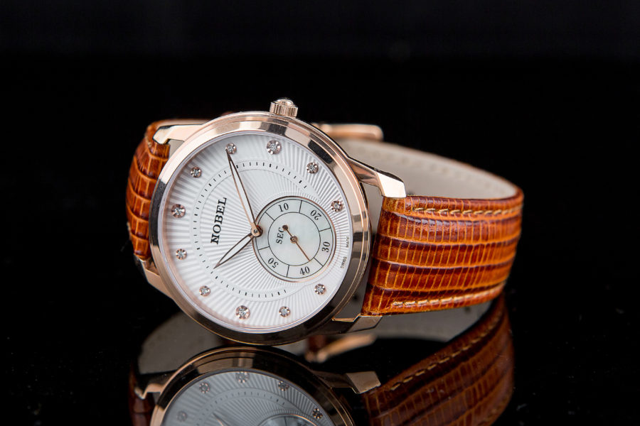 đồng hồ Aerowatch