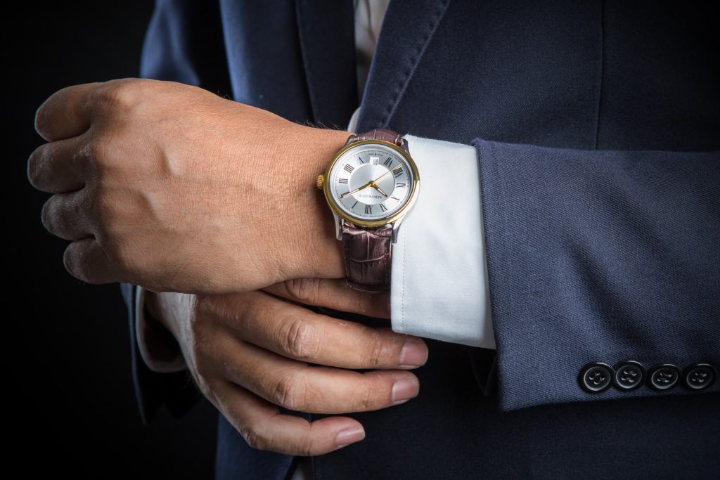 đồng hồ Aerowatch lịch lãm 