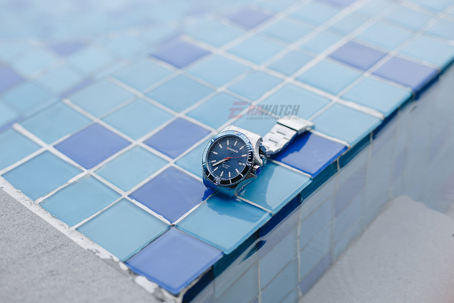 Đồng hồ Wenger Searforce 01.0641.120 