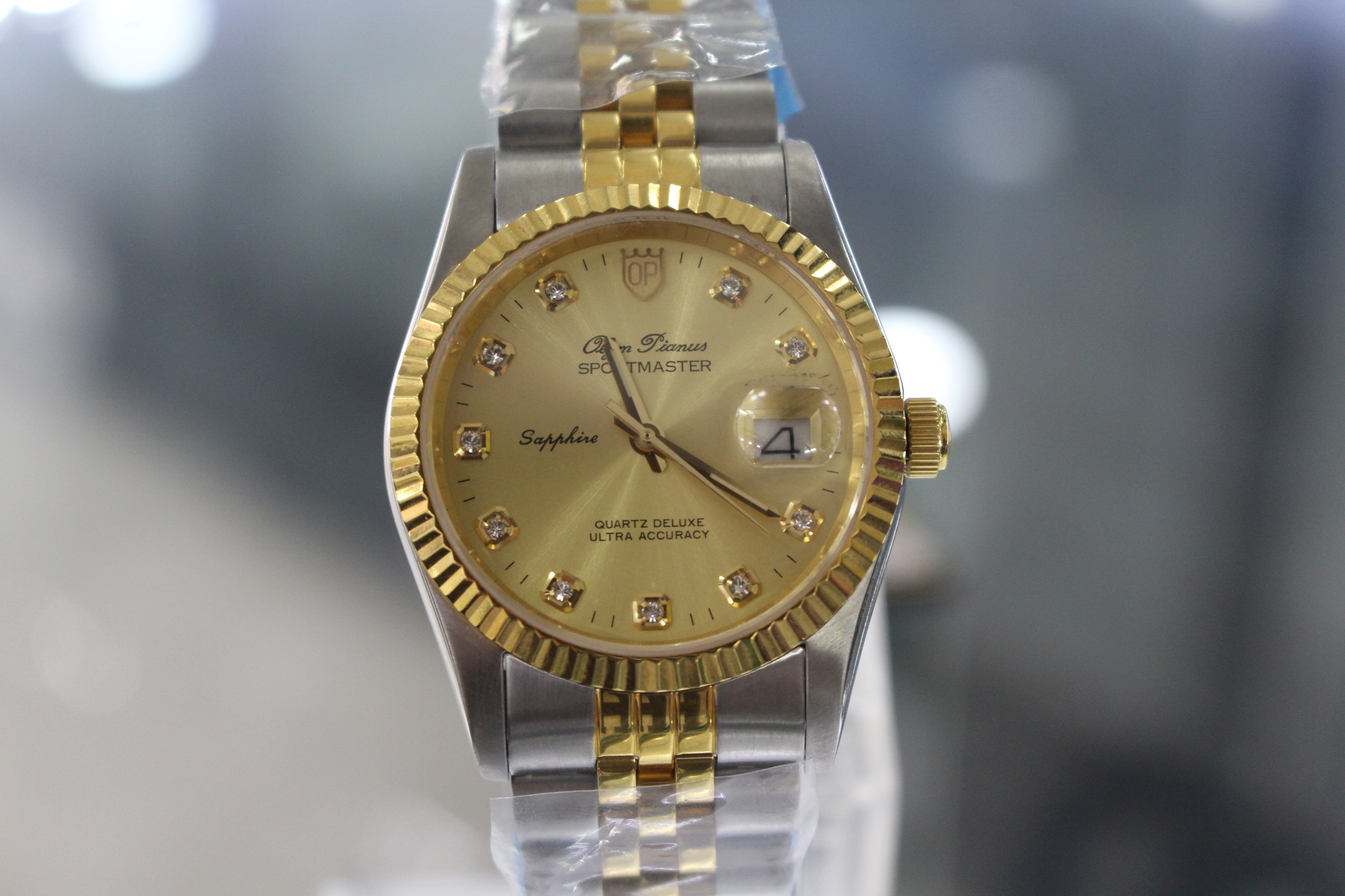Địa chỉ bán đồng hồ Omega cũ chính hãng giá cao - Alowatch.vn