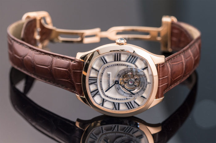 Đồng hồ cơ Cartier