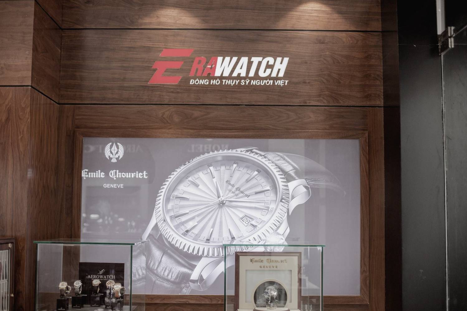 Cửa hàng phân phối đồng hồ Emile chouriet chính hãng Erawatch