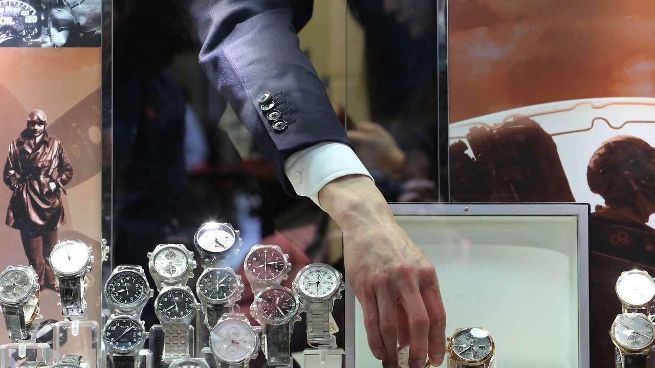 các mẫu đồng hồ đeo tay nam Thụy Sỹ