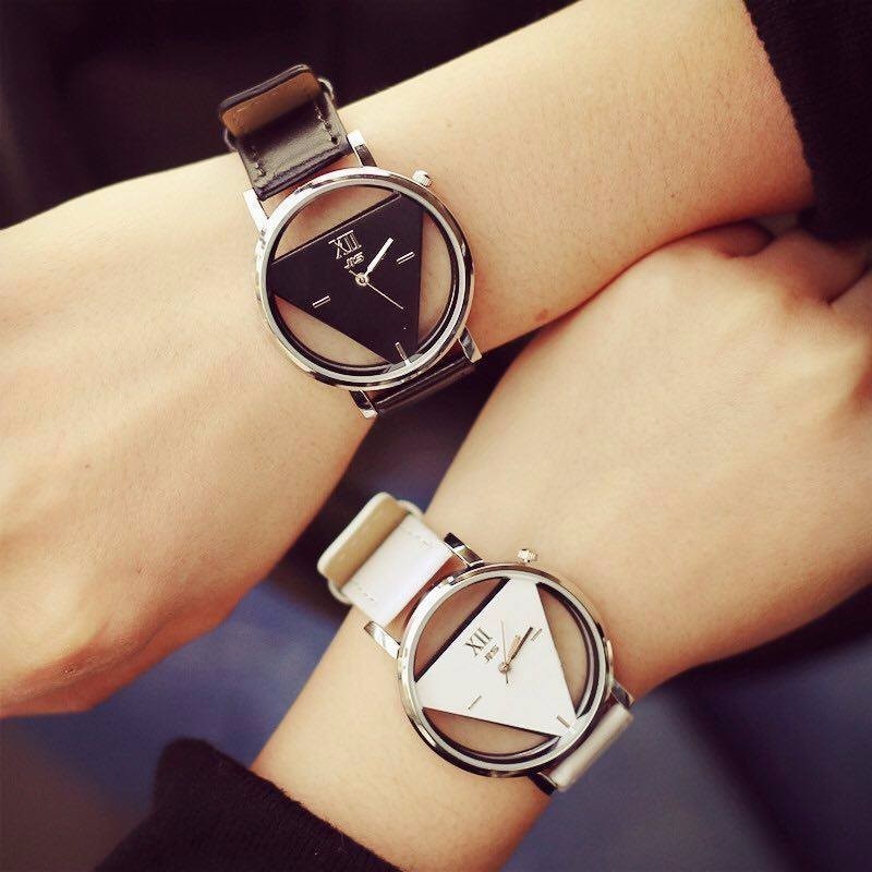 Đồng hồ tam giác Hàn Quốc