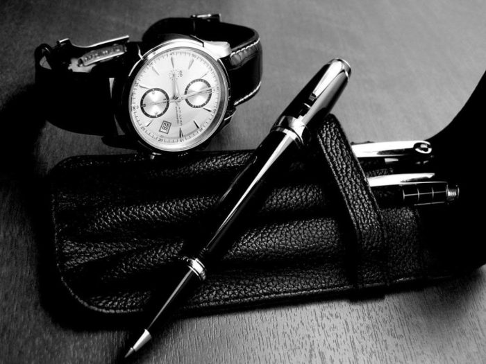 Đồng hồ và bút Montblanc
