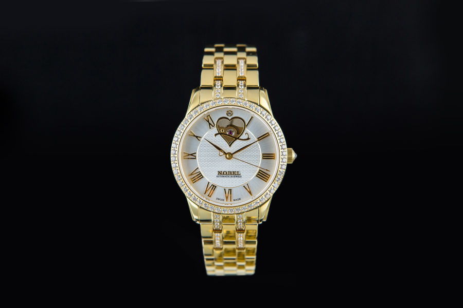 Đồng hồ cơ đeo tay Nobel giá chưa đến 20 triệu dành cho nữ