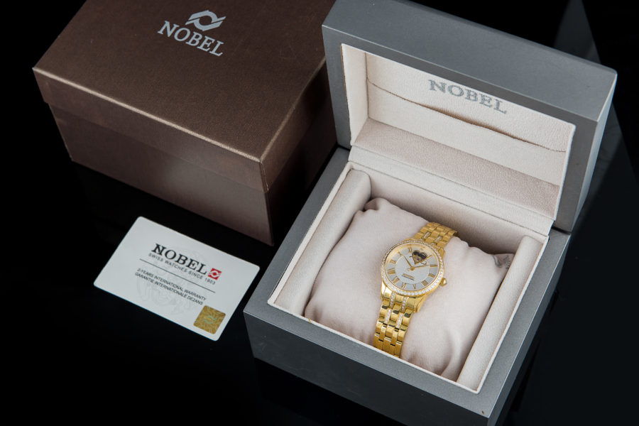 Đồng hồ cơ đeo tay Nobel toàn bộ hộp sản phẩm