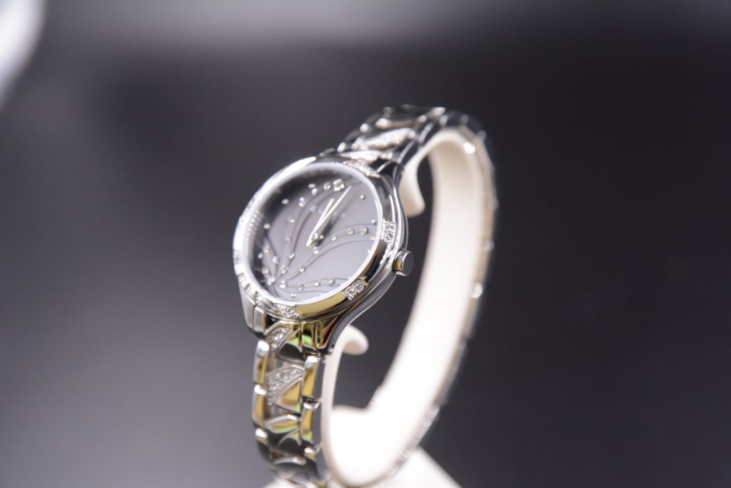 đồng hồ elixa