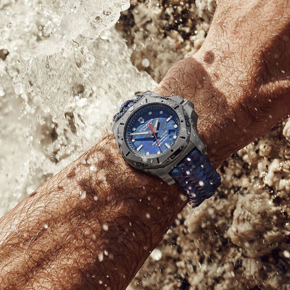 đồng hồ Victorinox